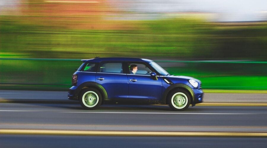 car driving fast- distracted driving